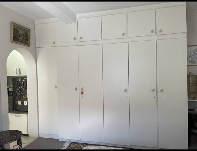 1 BEDROOM RETIREMENT UNIT FOR SALE IN ESSENWOOD